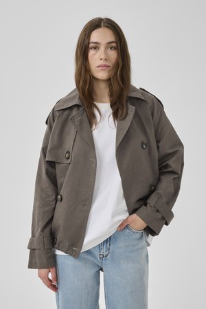 IRAMW SHORT  - Vasaras jaka - major brown