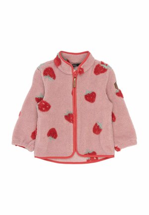 Różowa bluza polarowa z pełnym zamkiem błyskawicznym, zdobiona czerwonymi wzorami truskawek, zielonymi liśćmi oraz kontrastującą koralową lamówką przy kołnierzu i u dołu.