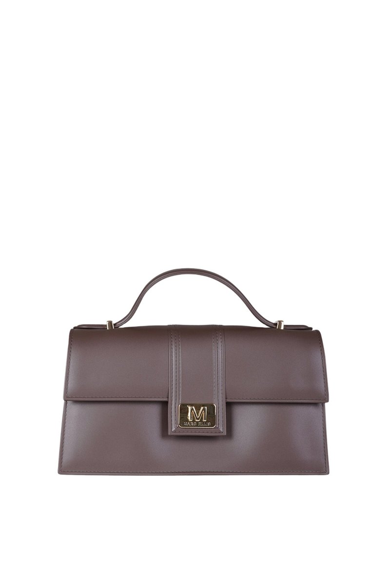 Borsa a mano in pelle marrone con design strutturato, dotata di patta frontale, componenti dorati e manico superiore. Texture liscia e dettagli decorativi.