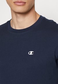 Champion CREWNECK - T-shirts - navy