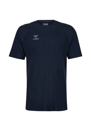 Mørkeblå kortærmet T-shirt lavet af blødt stof, med rund halsudskæring og raglanærmer. Indeholder et lille hvidt logo på brystet.