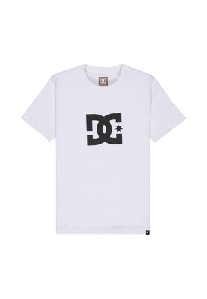 Weißes T-Shirt mit kurzen Ärmeln, auf der Brust mittig ein schwarzes, ineinandergreifendes DC-Logo und ein Sternsymbol.