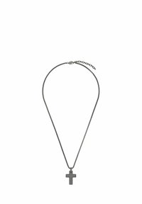 Collana in argento con pendente a forma di croce nera. La croce è semplice, con una superficie liscia, mentre la catena presenta un design delicato e texturizzato.