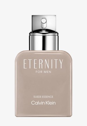 Bottiglia rettangolare beige con tappo spray argentato etichettata Eternity for Men Suede Essence di Calvin Klein profumo.