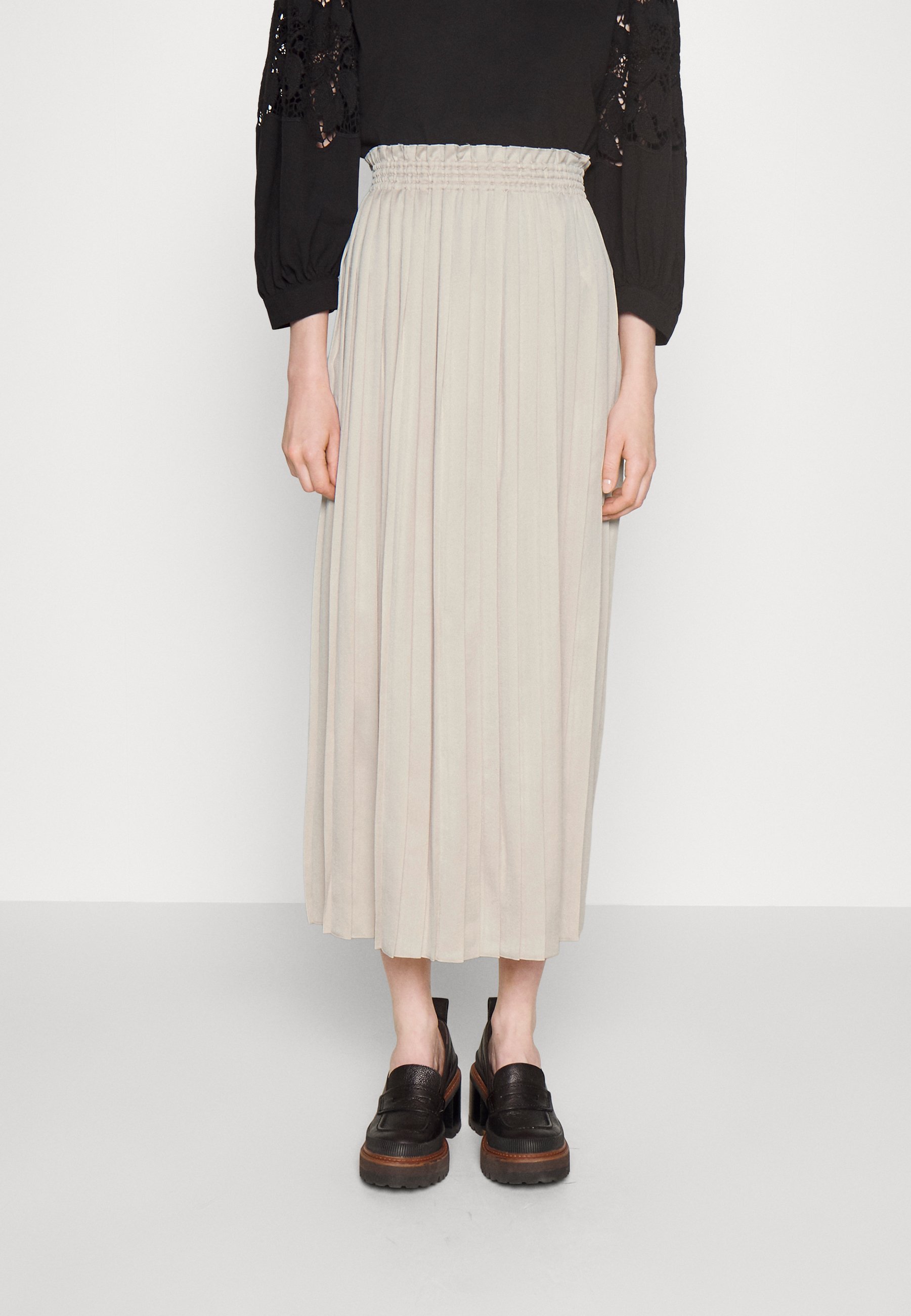 See by Chlo\u00e9 Zijden rok zwart casual uitstraling Mode Rokken Zijden rokken See by Chloé See by Chlo\u00e9 Zijden rok zwart casual uitstraling Mode Rokken Zijden rokken See by Chloé