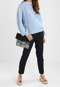 New Look Pochette - black