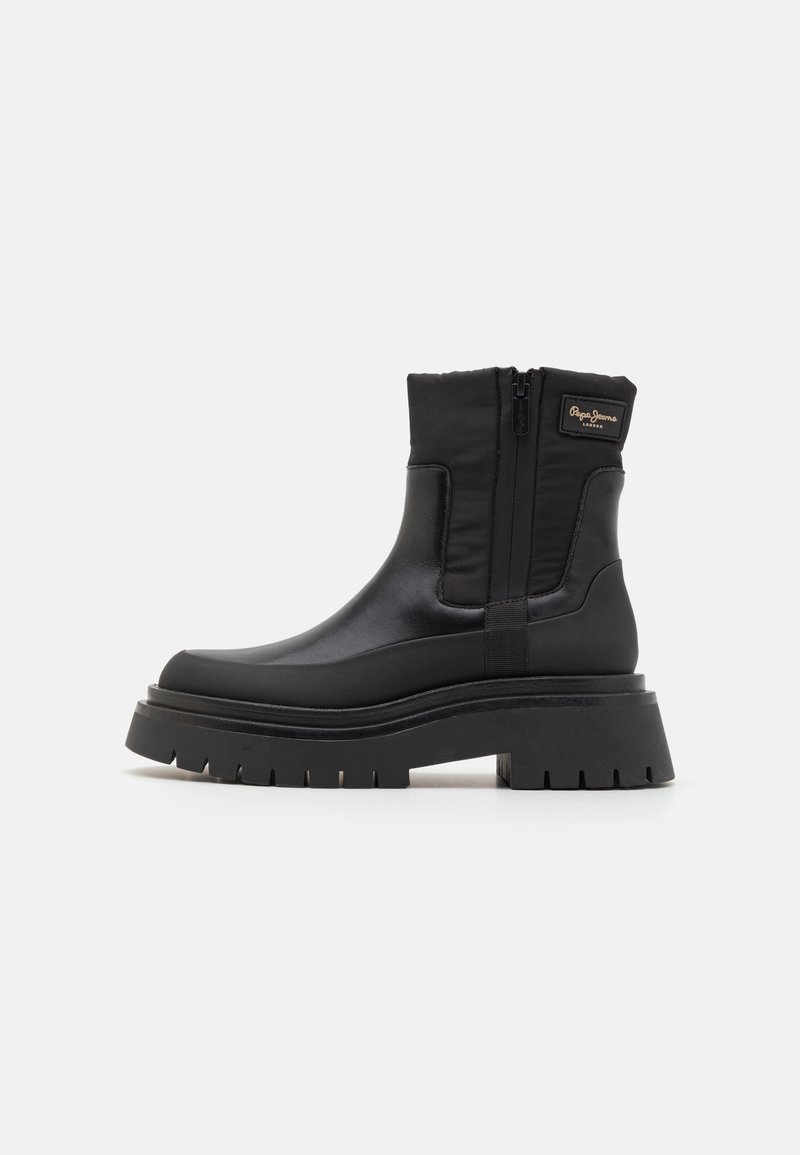 Pepe Jeans Kotníkové boty na platformě - black