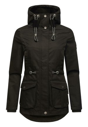 Zwarte hoodie met capuchon, voorzakken, een aantrekkoord in de taille, drukknopen en geribbelde manchetten, ontworpen voor buitengebruik.