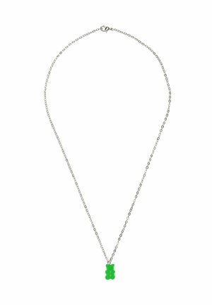 Grünes Gummibärchen-Anhänger-Halskette an einer dünnen Silberkette. Der Anhänger weist eine glänzende Oberfläche mit abgerundeten Kanten und ausgeprägten Details auf.