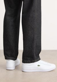 CARNABY SET 224 - Sportbačiai - blanc