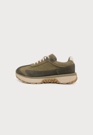 UGG, RETRO PRO - Маратонки - burnt olive / tarmac