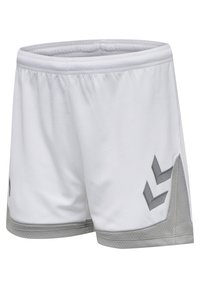 Short de sport blanc avec une bordure gris clair et deux motifs chevrons gris foncé sur le côté inférieur.