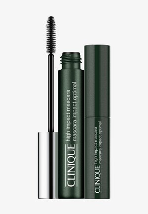 Clinique High Impact Mascara in dunkelgrünen Tuben, eine geöffnet, die schwarze Mascara-Bürste mit dichten Borsten zeigt.