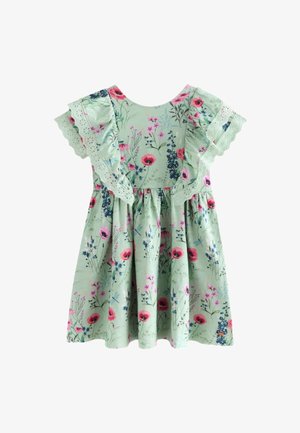 Vestido floral verde claro con flores rosas y azules, mangas cortas con volantes y ribete de encaje, cintura fruncida, para un niño.