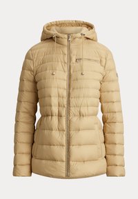Jachetă puffer bej cu fermoar frontal, glugă ajustabilă și design cu matlasare orizontală. Dispune de două buzunare laterale și un buzunar pe piept.