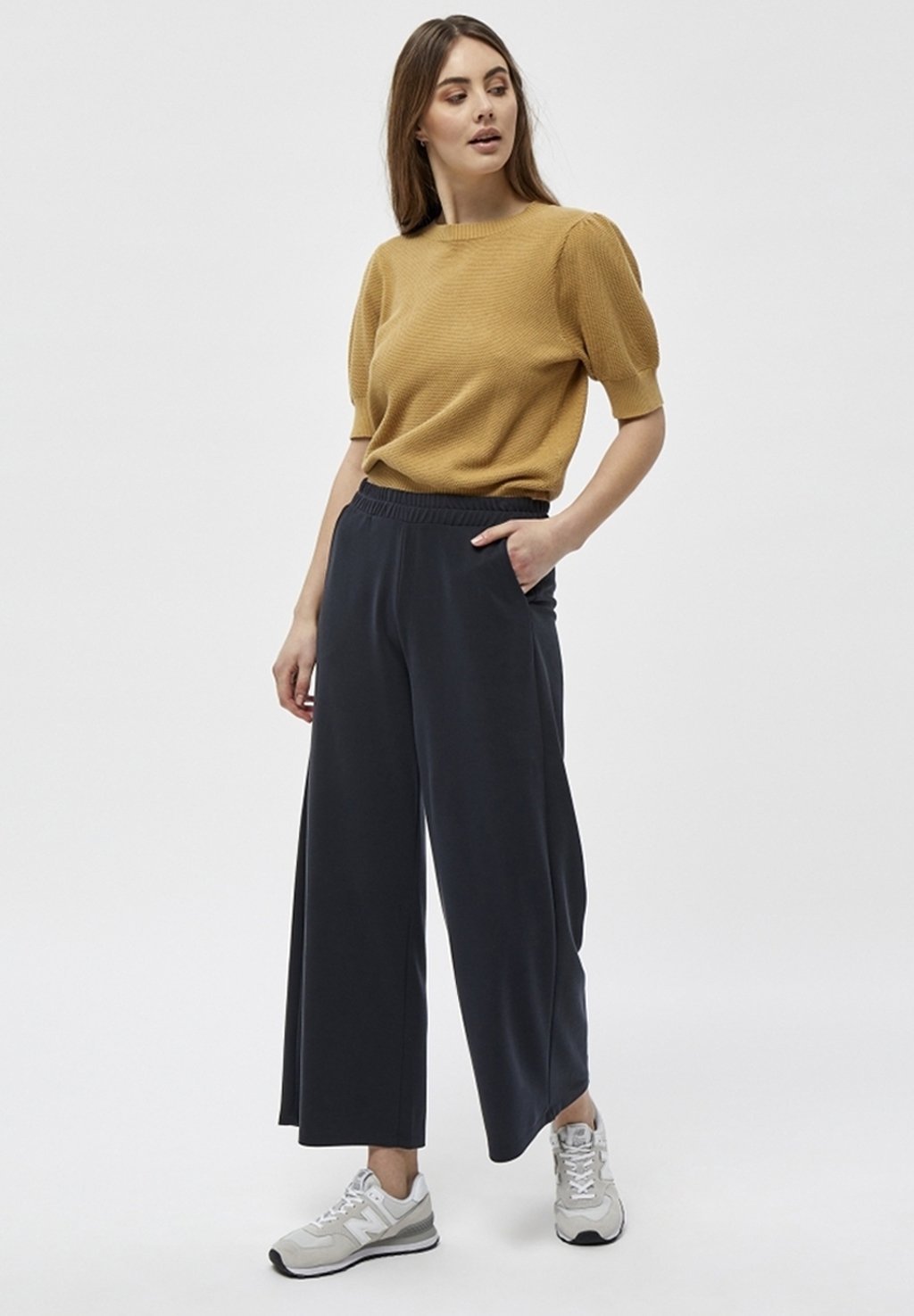 qqqwjf.weekday amelia woven trousers 