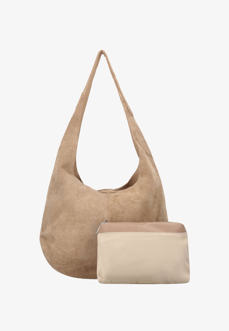 Sac hobo en daim beige avec une large bandoulière, associé à une petite pochette beige zippée avec une bordure marron clair en haut.