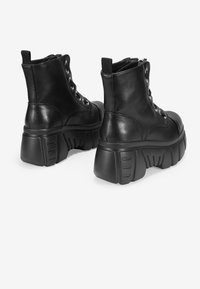 Bosanova Botines con plataforma - black