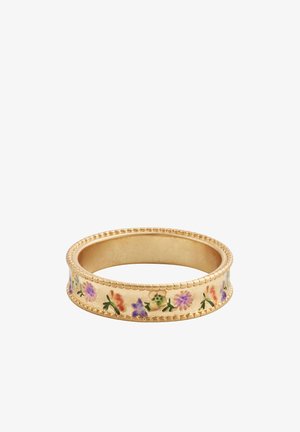 Gouden armband met bloemen emaille decoratie in paars, oranje en groen. Heeft een parelrand met een gladde binnenzijde.