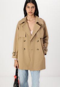 Abercrombie & Fitch Mid-Length Trench Coat - Trenčkot - tigers eye
