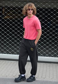 Nike Performance JORDAN X PARIS ST GERMAIN PANT - Klub merchandise - black/khaki