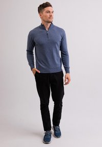 CASH-MERE STEHKRAGEN  - Kardigan - jeans blau