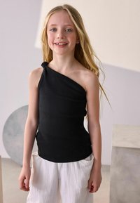 Next REGULAR FIT czarny