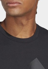 adidas Performance ESSENTIALS FEELREADY - Športové tričko - black   black