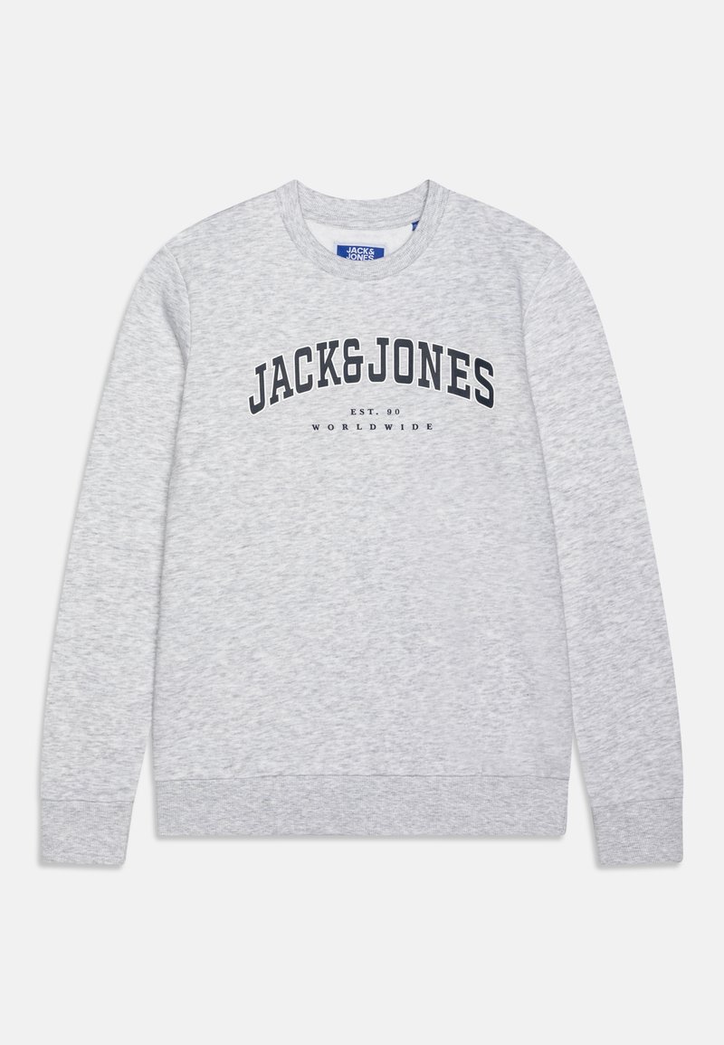 Pilkas sportinis megztinis ilgomis rankovėmis, apvaliu kaklu ir raštuotais rankogaliais. Ant krūtinės matyti drąsiai užrašyta "JACK&JONES" juoda spalva.