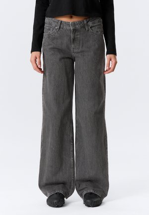 Weekday AMPLE LOW RISE - Calças de ganga folgadas - risso black