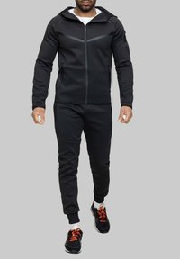 Non sélectionné, noir