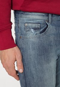 274 TERRAIN - Calças de ganga justas - light blue