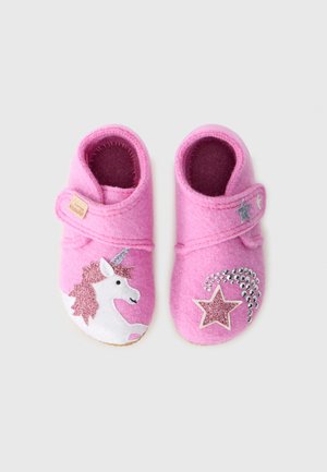Pantofole in feltro rosa con design unicorno, dettagli glitter, motivi a stella e suola testurizzata per una migliore aderenza. Chiusura con strap in velcro.