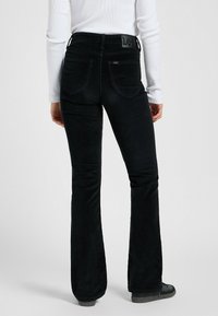 Lee BREESE  - Trousers - black