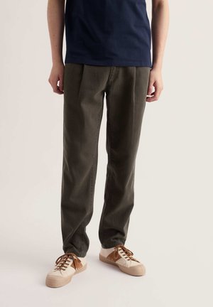 Seasalt Cornwall, SEASALT CORNWALL MEN'S HELMSMAN TROUSER - Stoffhose - green - marsh
