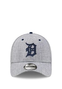 Gray baseball cap made of textured fabric, featuring a navy embroidered "D" logo on the front and an adjustable strap in the back.