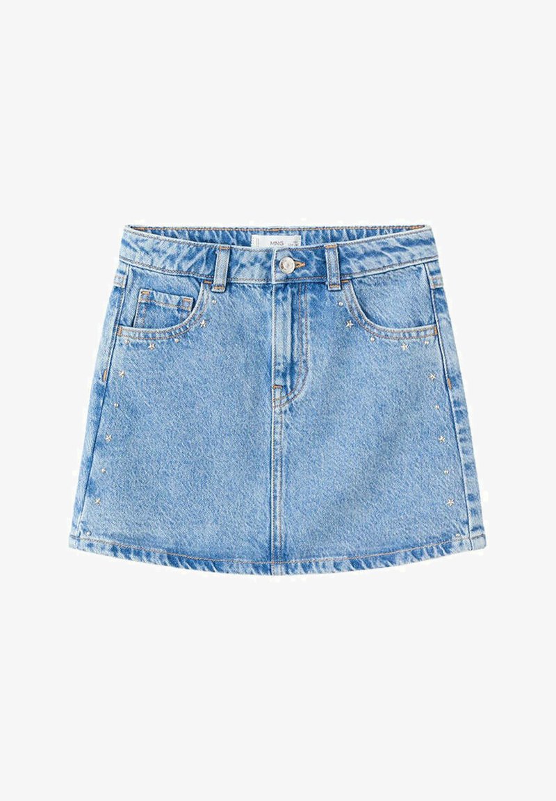 Mini-jupe en denim bleu clair avec poches avant, passants de ceinture, fermeture boutonnée et petits clous en forme d'étoile sur les côtés.