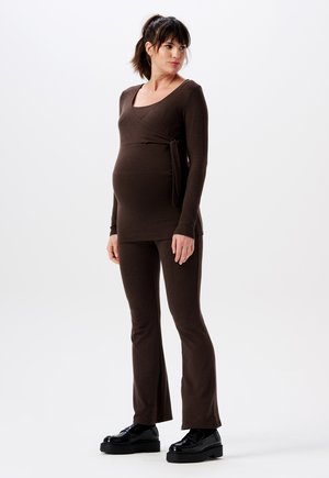 CASUAL LUCI - Pantalon classique - coffee bean