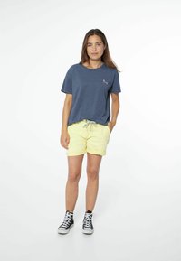Protest Shorts - sunny dayyellow