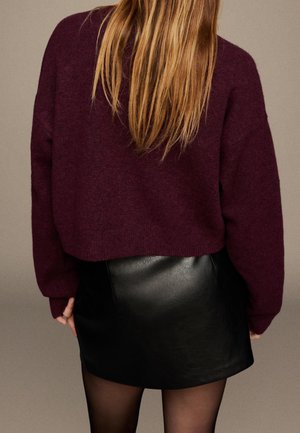 Bershka, Gilet - dark red