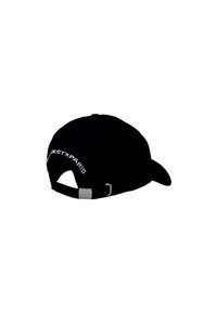 Gorra negra con visera curva, correa ajustable en la parte trasera, con el texto en blanco "PROJECT PARIS" en el lado. La textura de la tela es suave.