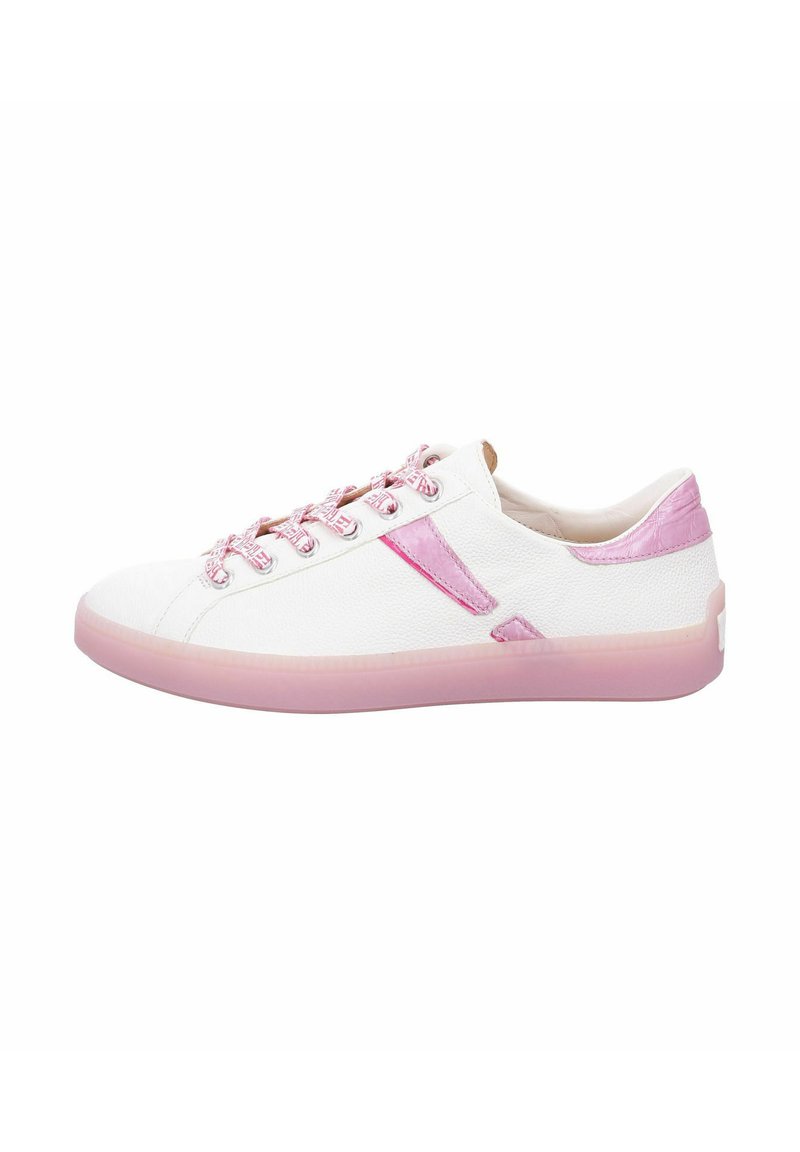 Weiße Sneaker mit rosa Akzenten und Schnürsenkeln. Verfügt über eine strukturierte Oberfläche und eine durchsichtige rosa Sohle. Minimalistisches Design, Low-Top-Form.