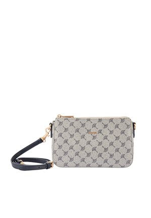 Majhna pravokotna torbica čez ramo iz sivega vzorčastega blaga, z zlatim zadrgo, črnim nastavljivim trakom in zlatim logotipom blagovne znamke spredaj.