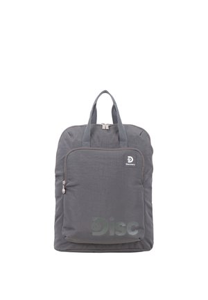 Grauer rechteckiger Rucksack mit vorderer Reißverschlusstasche, zwei Griffen und einem kleinen weißen Discovery-Logopatch auf der oberen rechten Seite.