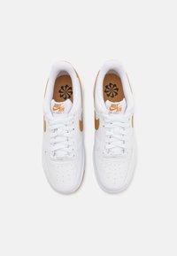 Nike Sportswear AIR FORCE 1 07 NEXT NATURE - Tenisice - white/flax