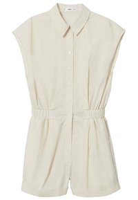 Mono sin mangas color beige con botones en la parte delantera, cintura elástica, cuello con solapa y pantalones cortos ligeramente plisados.