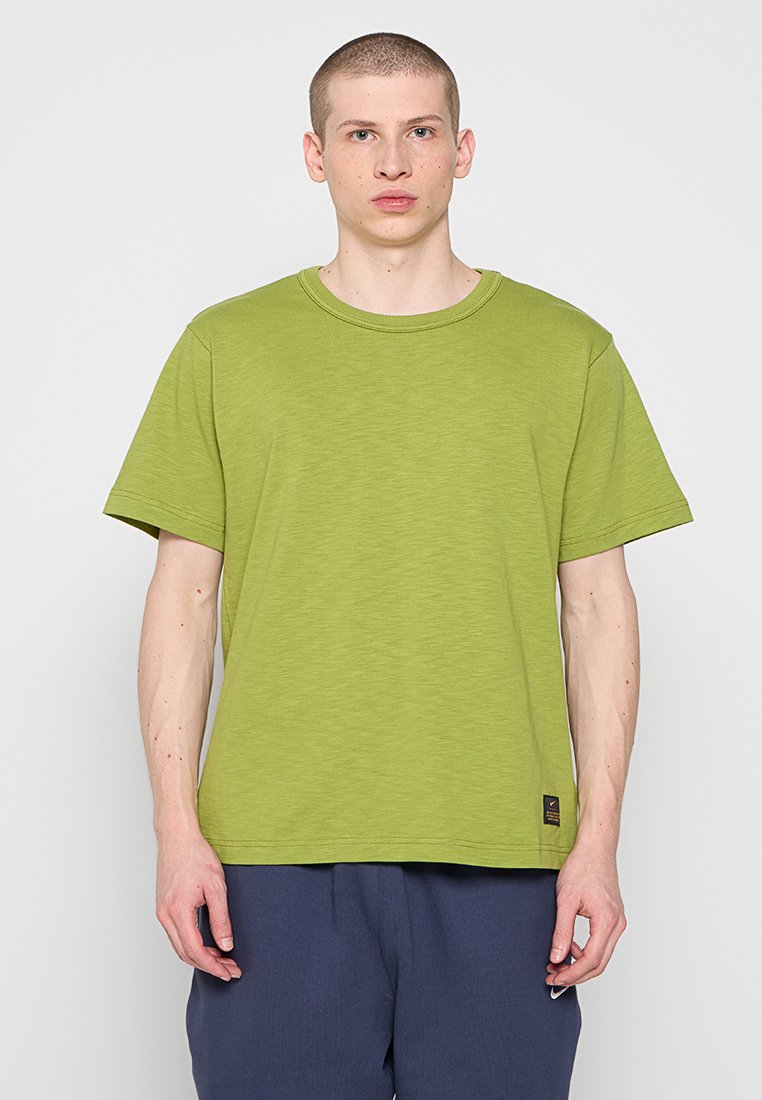 Nike Sportswear T-shirt basic meerkleurig