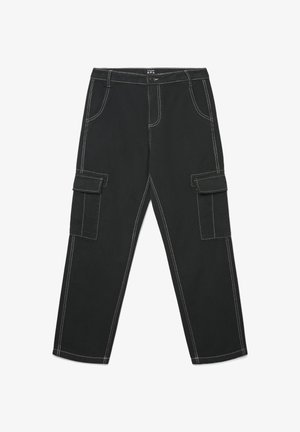 Pantaloni cargo neri in tessuto misto cotone, con cuciture a contrasto bianche, quattro tasche e design a gamba dritta.