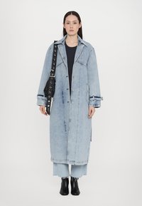 Stieglitz CAZ TRENCHCOAT - Trenchcoat - blue