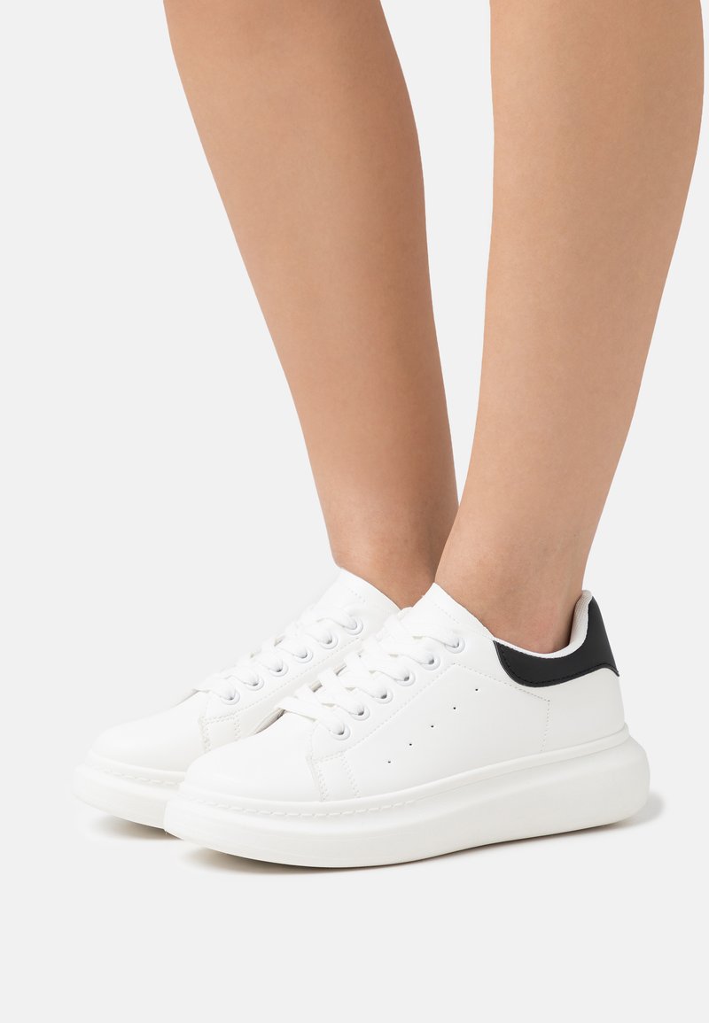 Anna Field Trainers